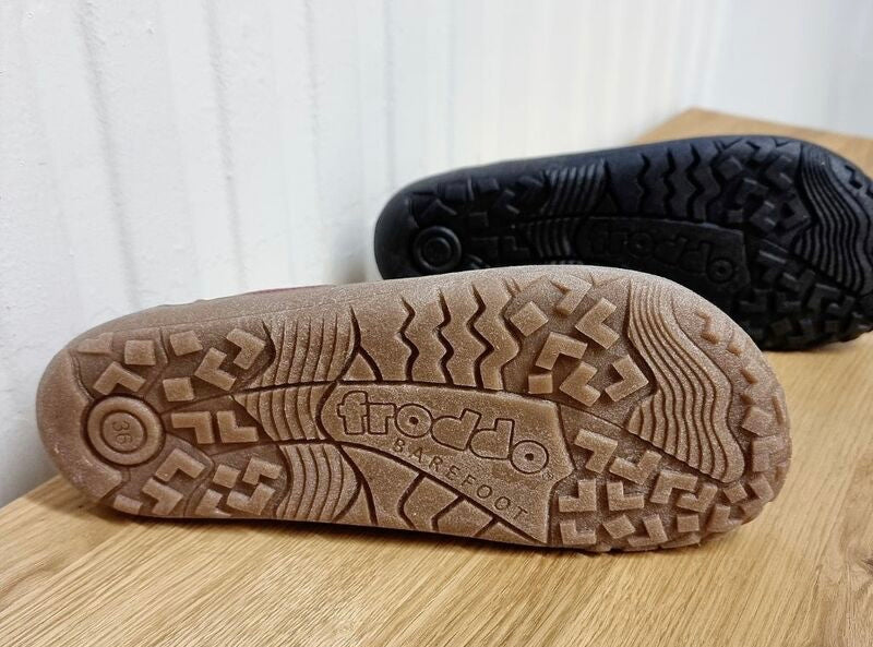 Chelys Black